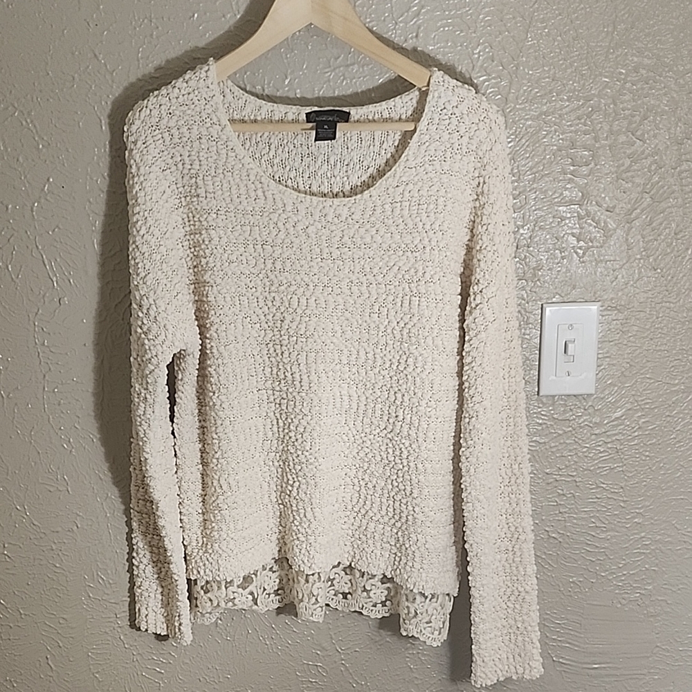 SIGNATURE STUDIO Cozy Cream Sweater